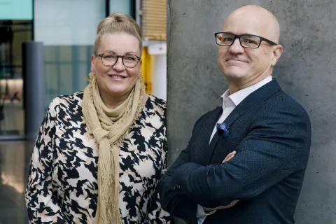 Nina Annila, Enfo ja Janne Lipiäinen, Tietokeskus